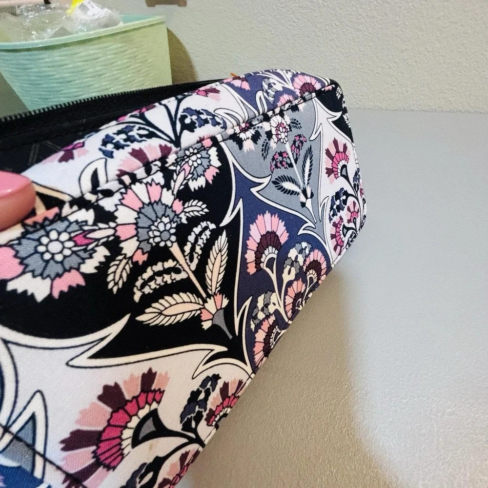 Vera Bradley Ornate Blooms Cosmetic Organizer Zip Case  Travel Makeup Storage‎